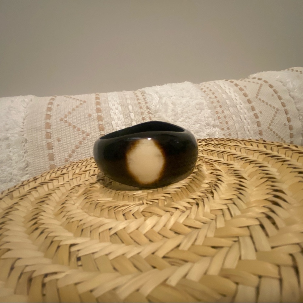 Acrylic Bone Look Black and Cream Bangle - Picture 7 of 7